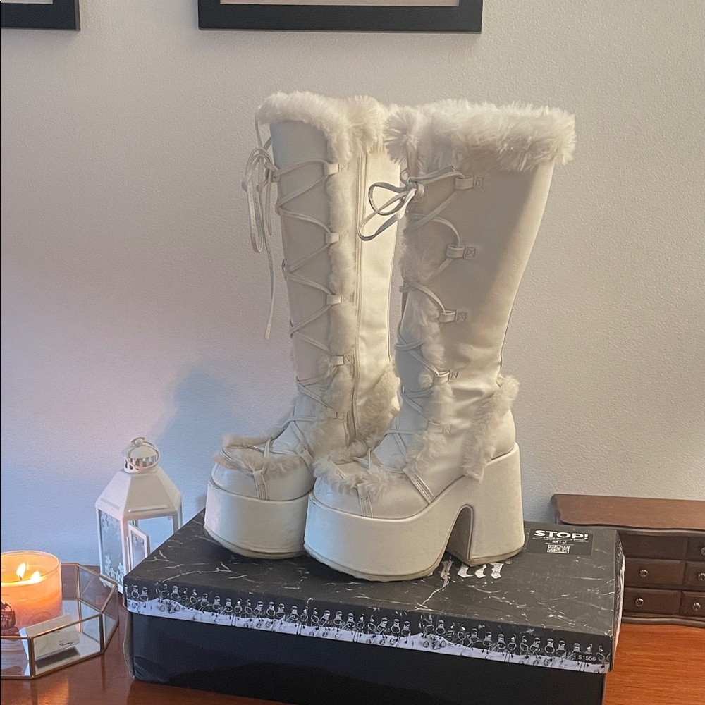 White camel Demonias size 8